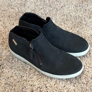 Ecco leather sneaker /bootie